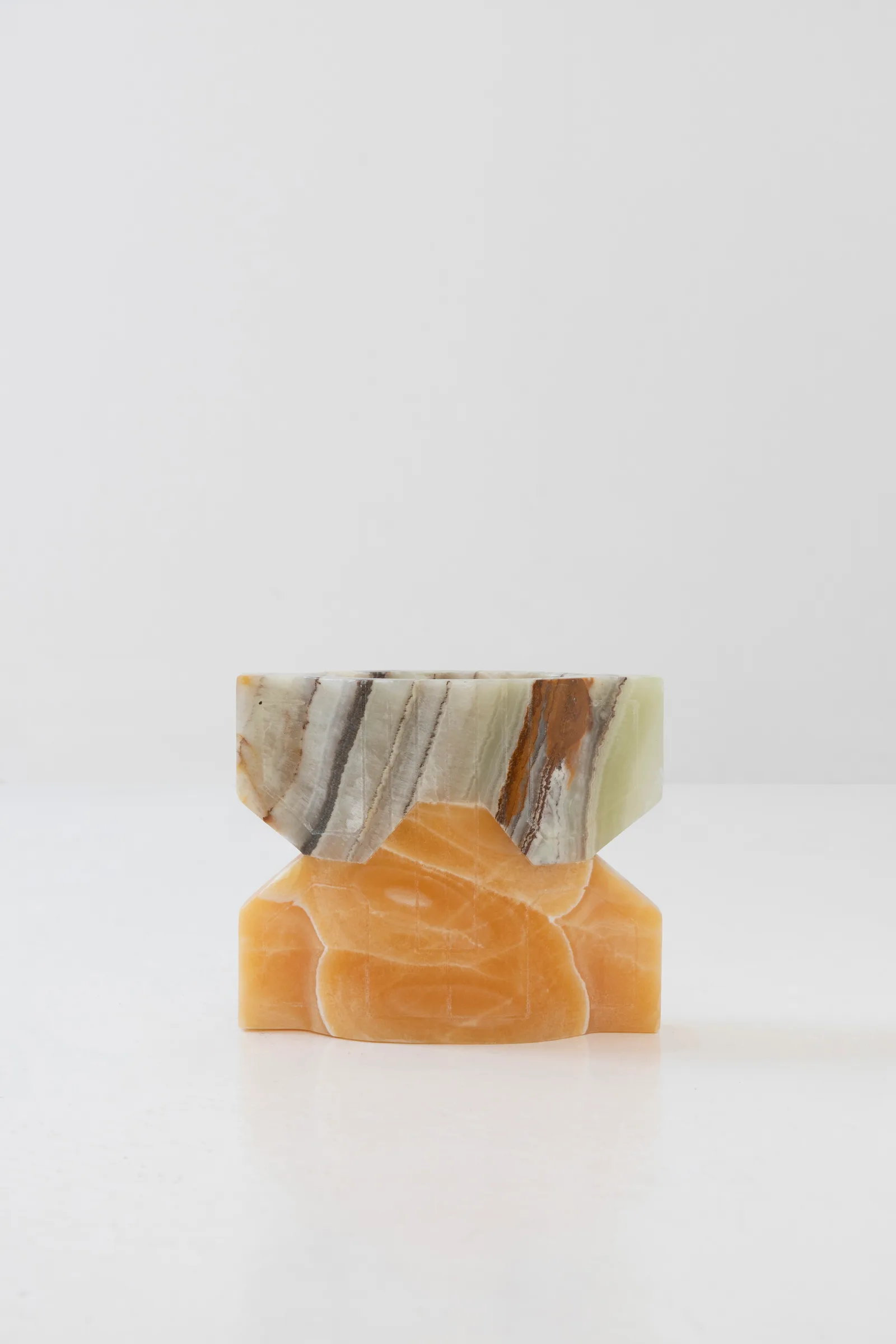 Místico I.I vase in talan green onyx, pineapple onyx — studio view