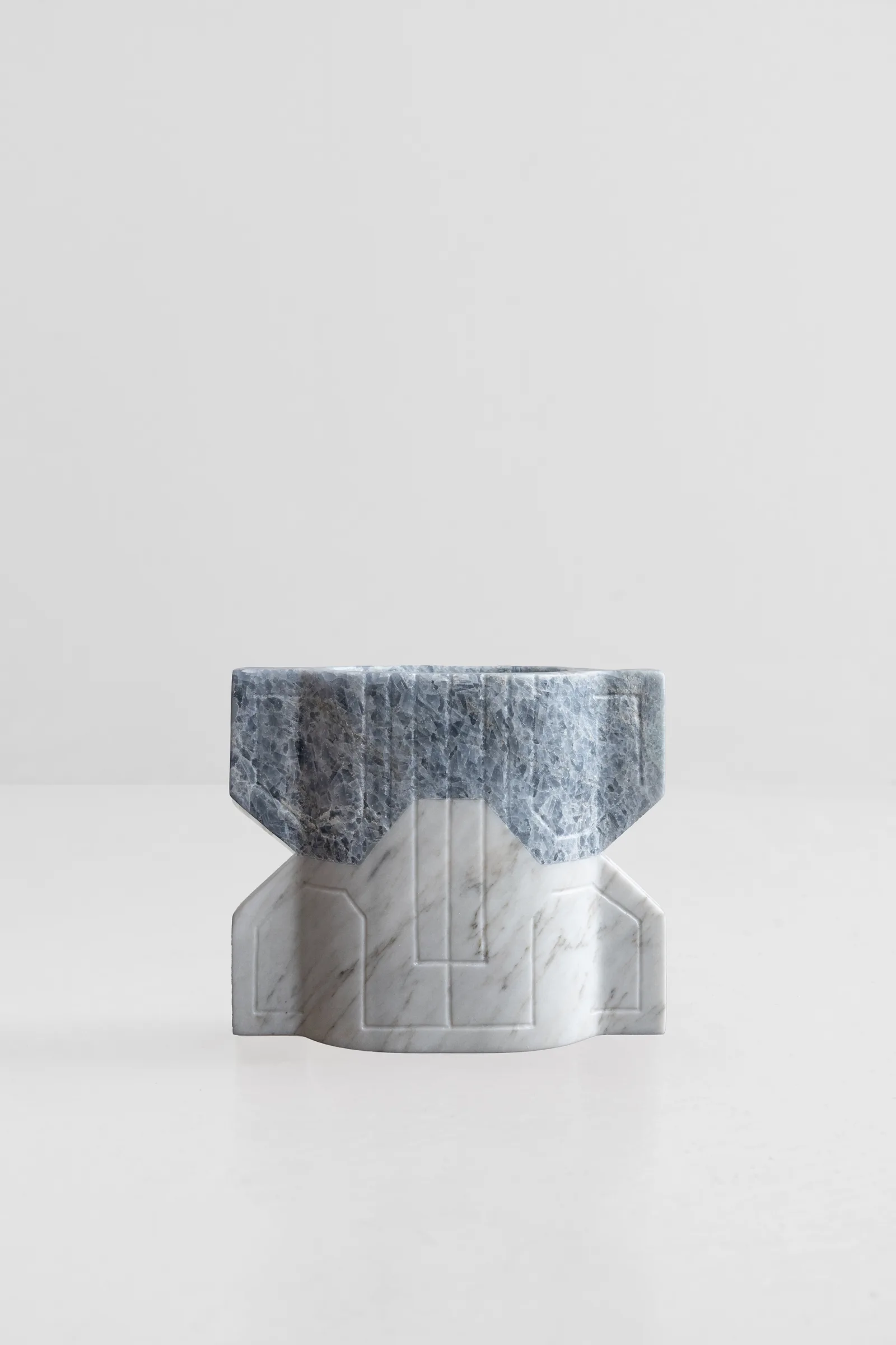 Místico I.III vase in blue calcite, venetian marble — studio view
