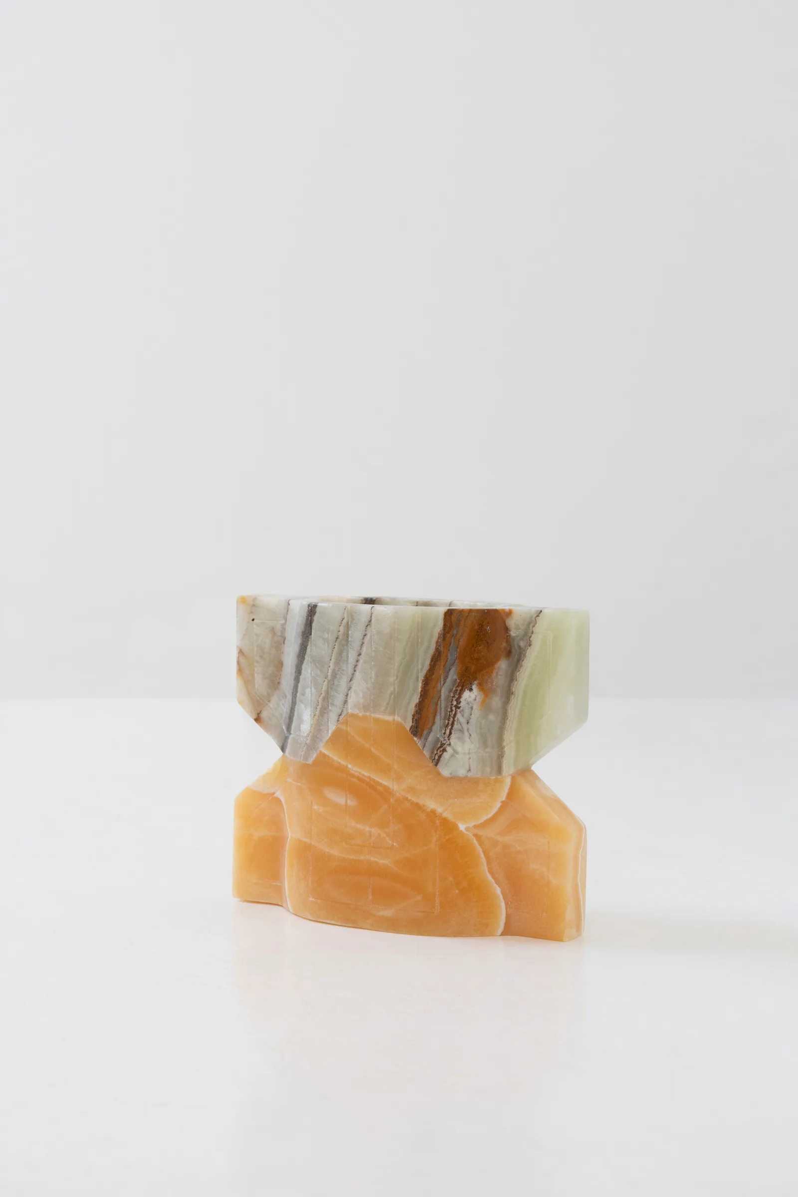 Místico I.I vase in talan green onyx, pineapple onyx — studio view