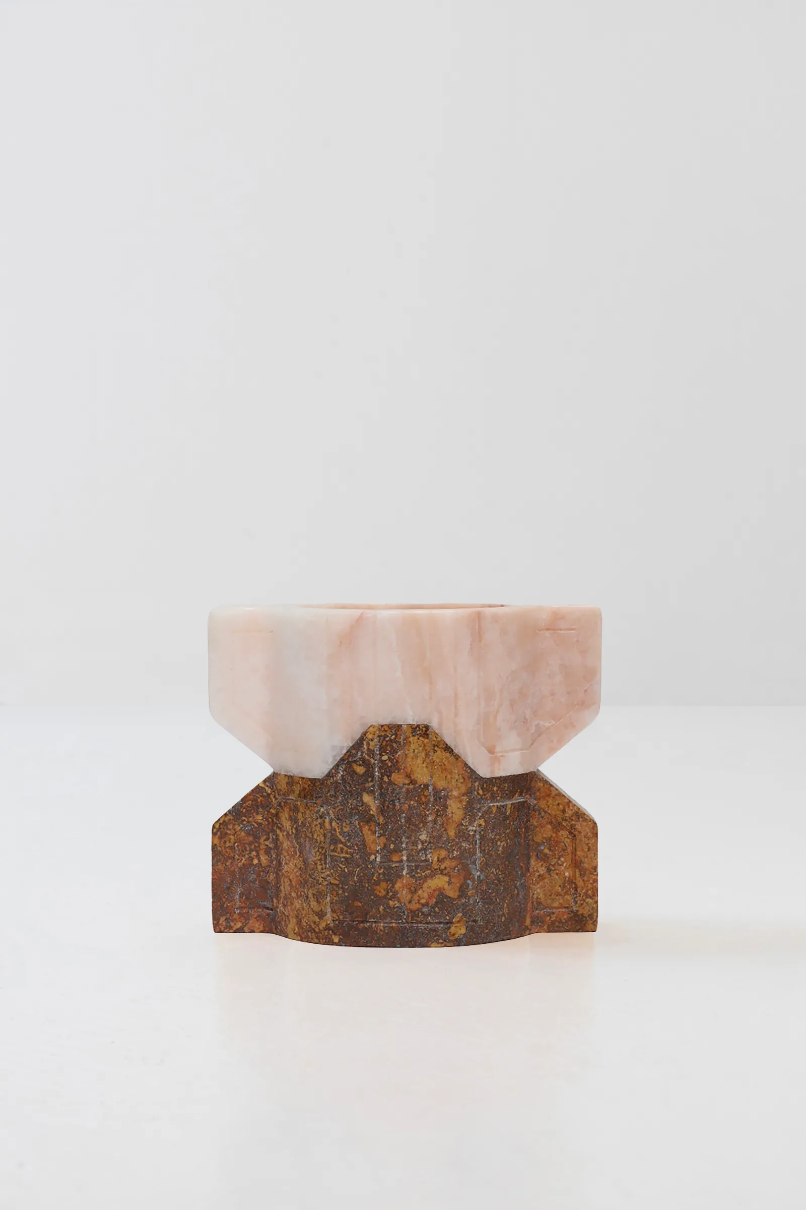 Místico I.II vase in red travertine, pink onyx — view of the work