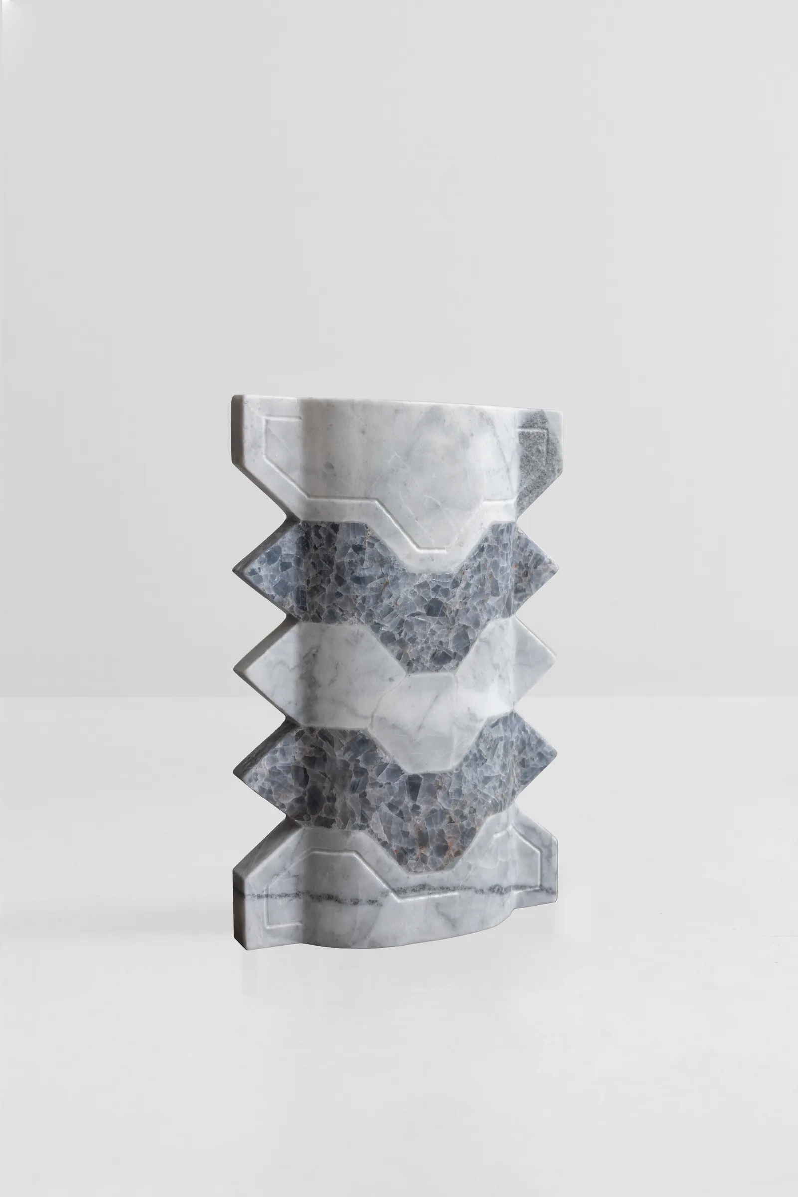 Místico III.III vase in venetian marble, blue calcite — studio view