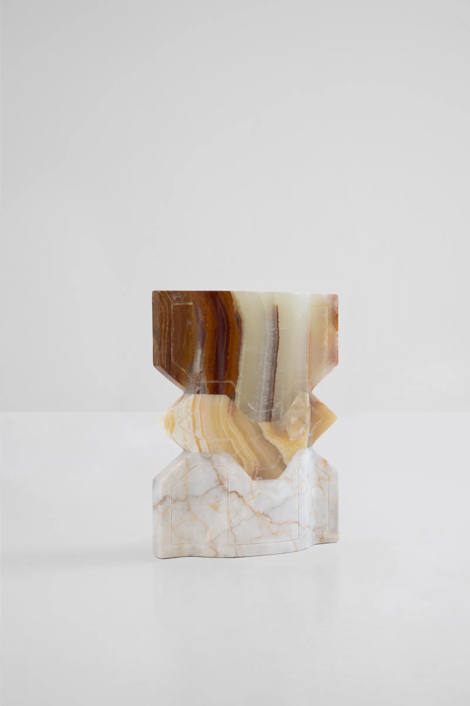 Místico II.I vase in talan green onyx, venetian marble, pineapple onyx — studio view