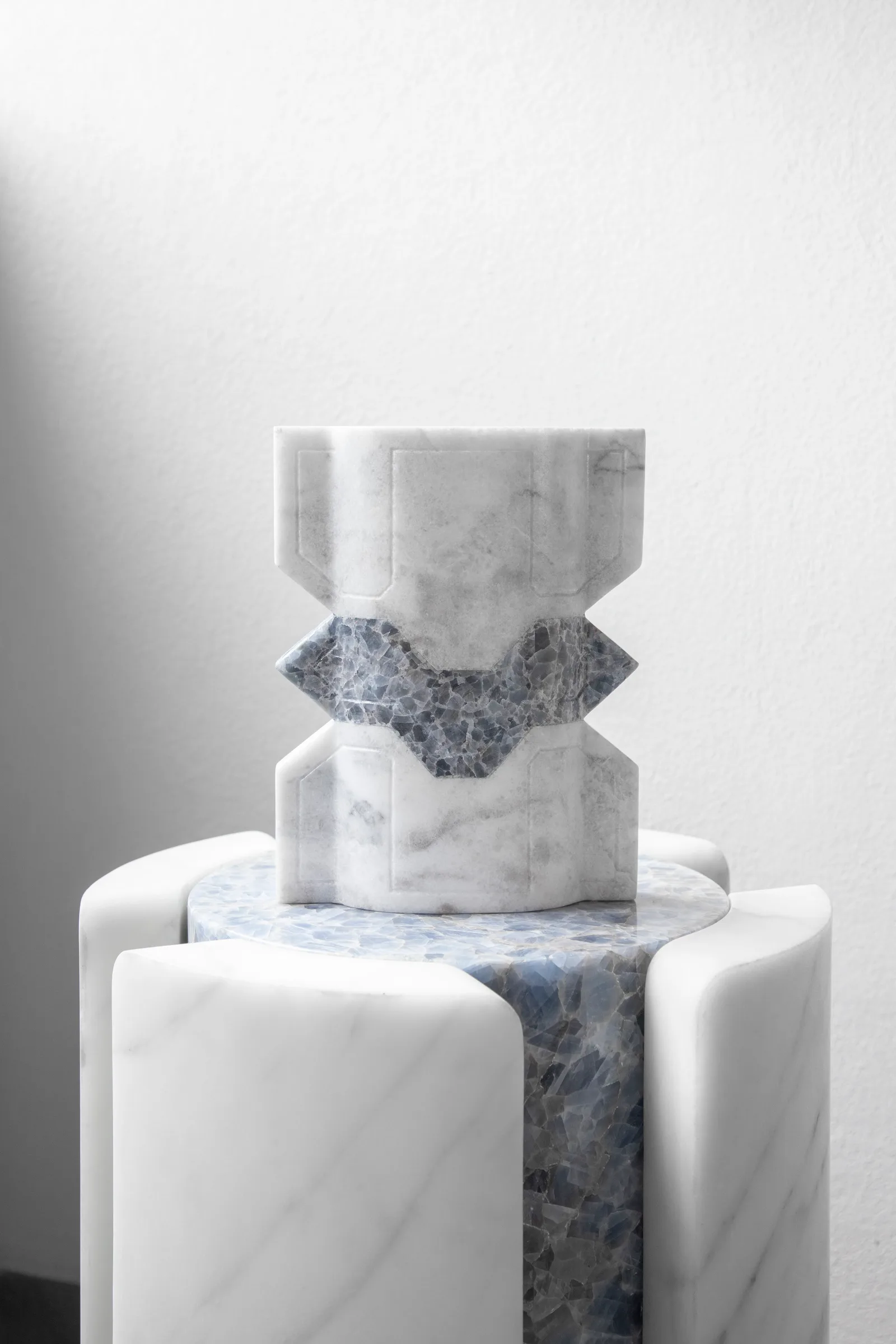 Místico II.III vase in venetian marble, blue calcite — studio view