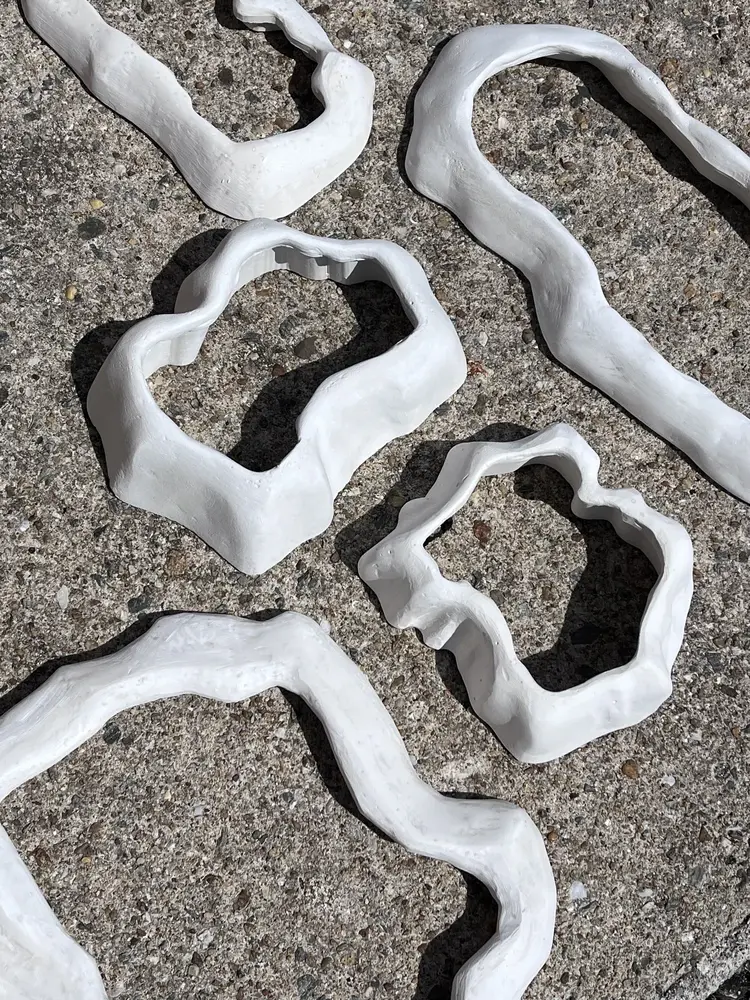 Organic white plaster frame, work in progress, d’Puglia residency